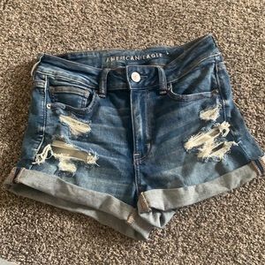 Women’s American Eagle ripped jean shorts